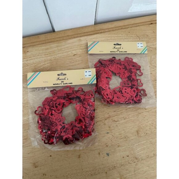 Frank’s 25” Valentines Garlands - Picture 1 of 5